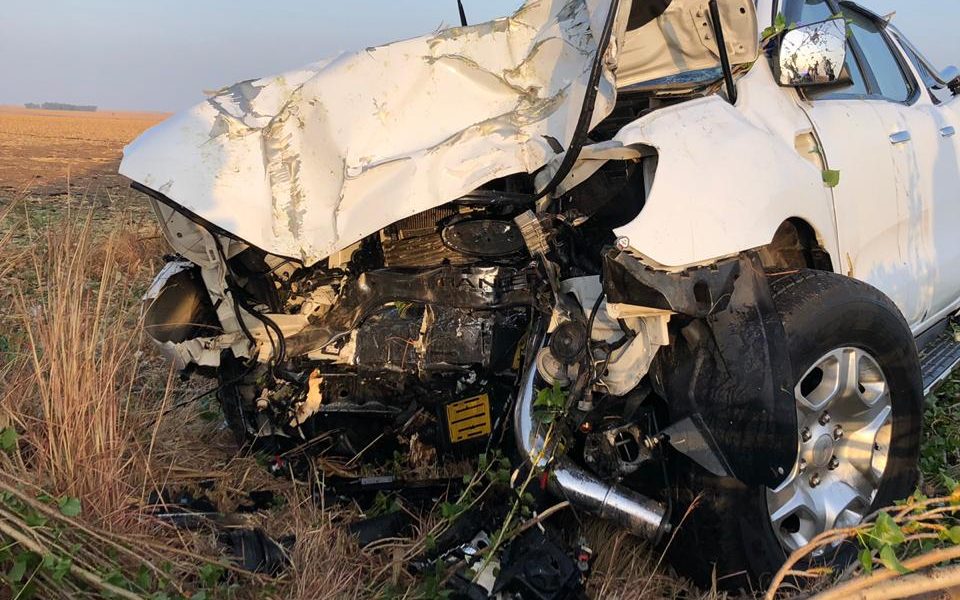 Two dead in bakkie vs tree crash