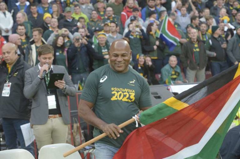 Chester Williams Dies