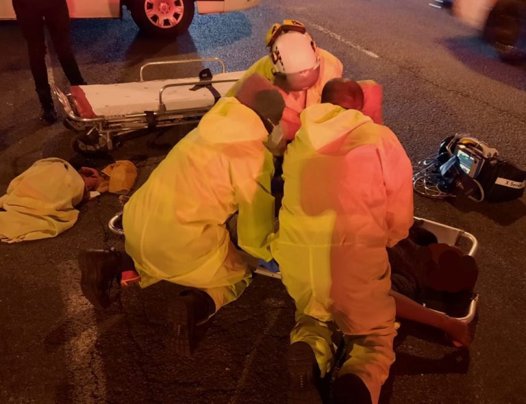 Gunshot victim found lying in street