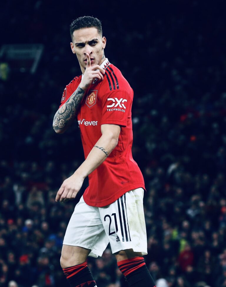 Manchester United 3 - 1 Everton