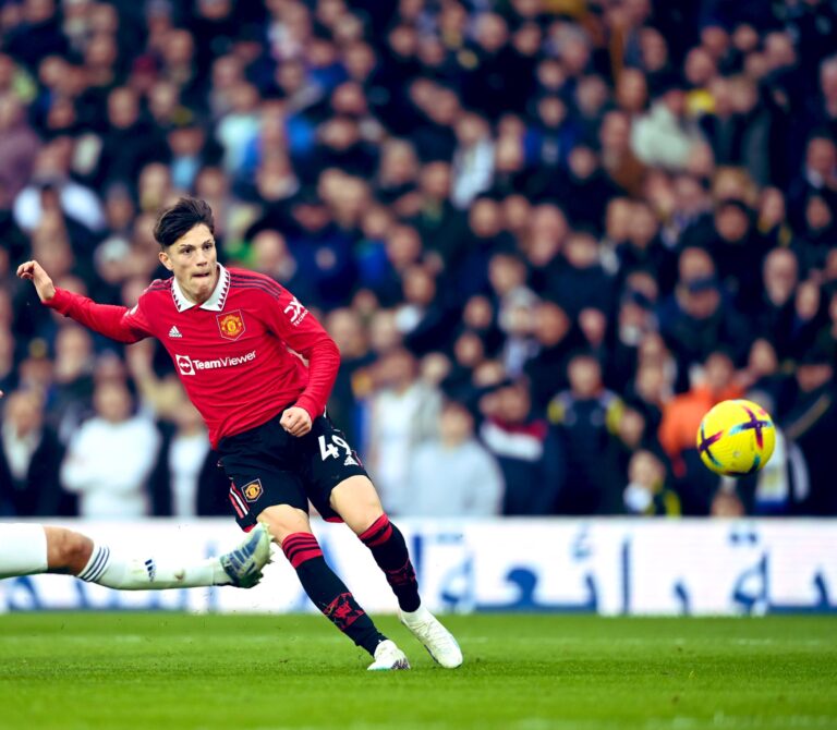 Leeds United 0 - 2 Manchester United